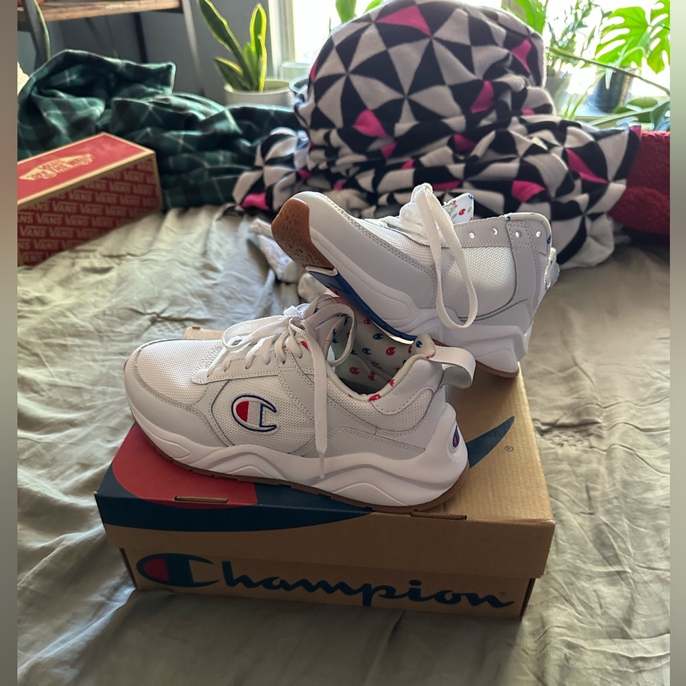 Champion tennis shoes